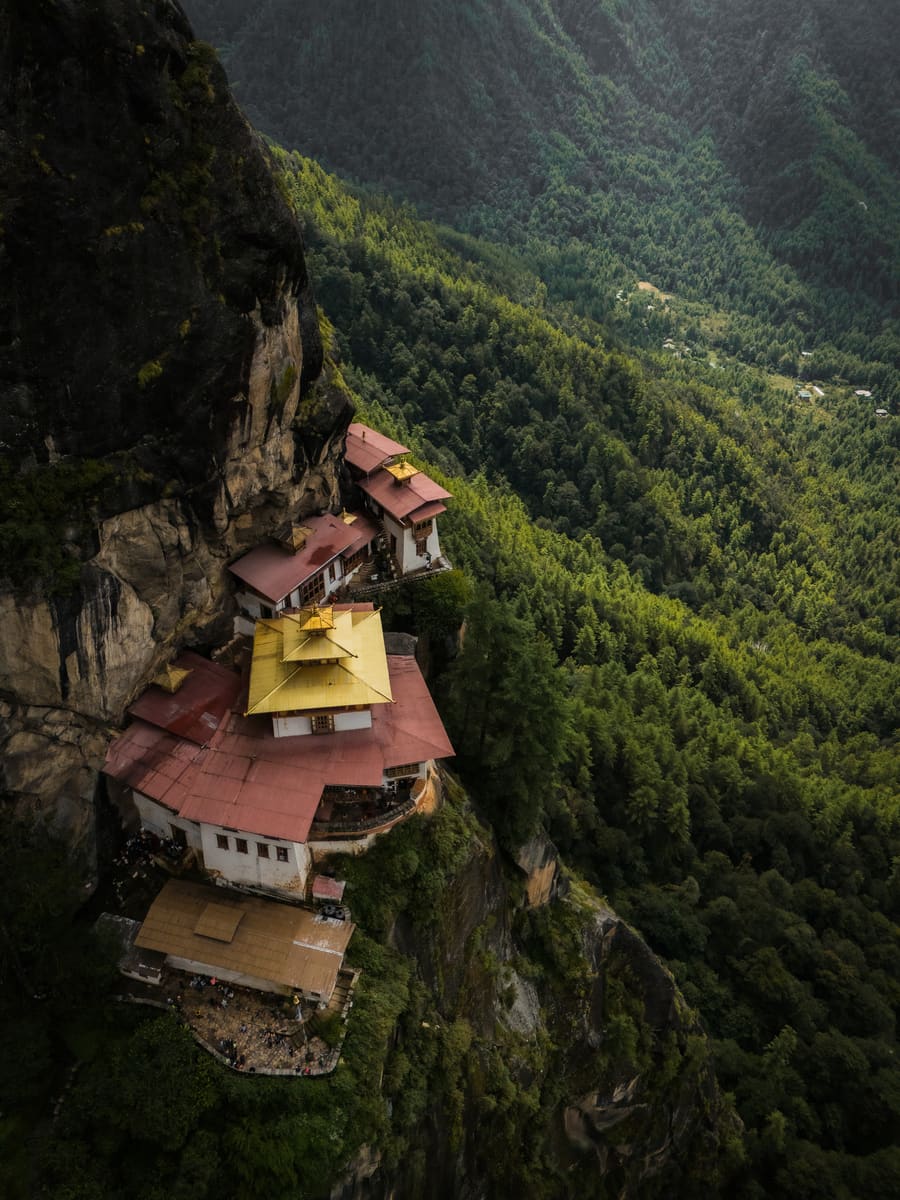 4-Day Paro-Focused Land-Entry Tour image